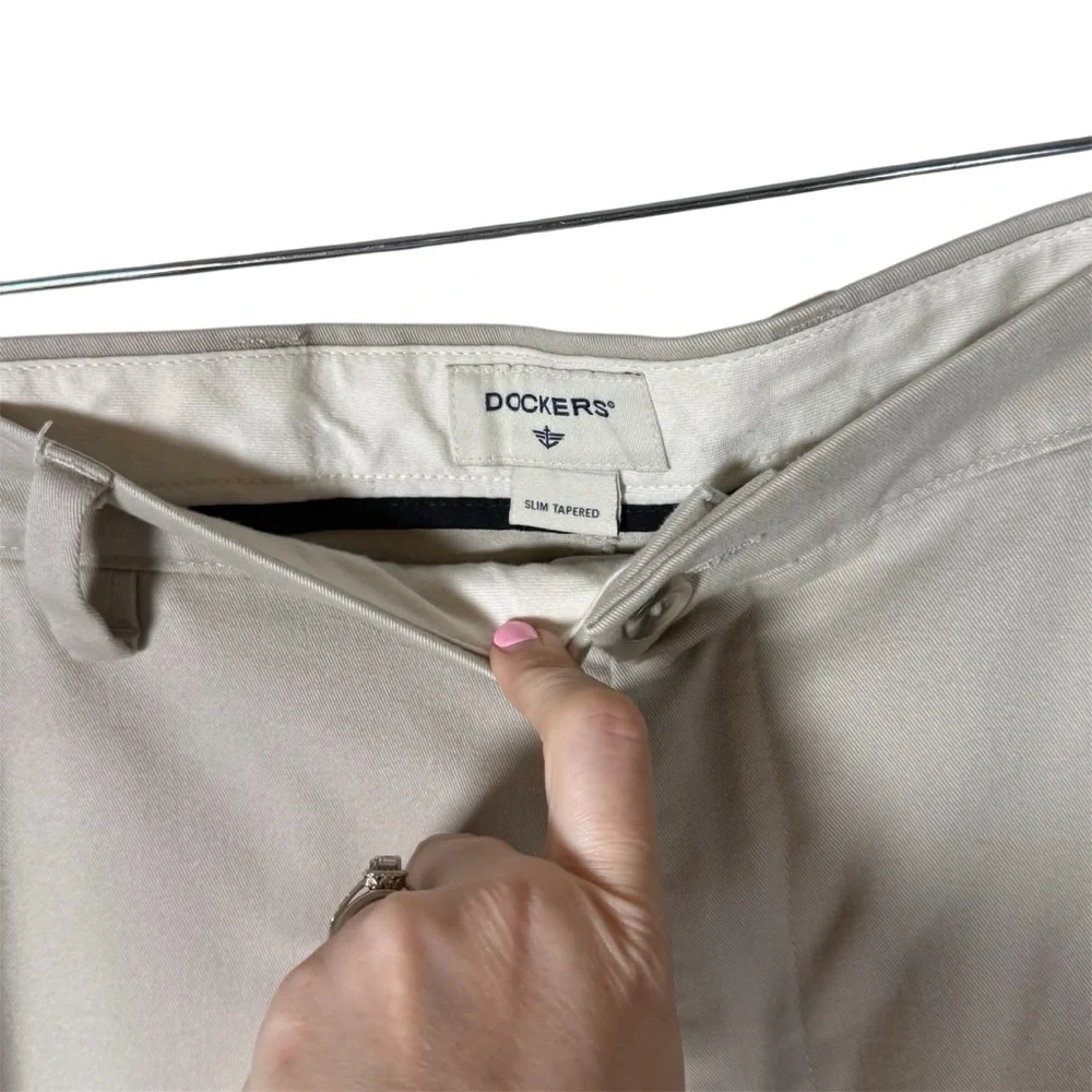 Dockers Slim Tapered Khaki Dress Pant 36x32 - Picture 3 of 4